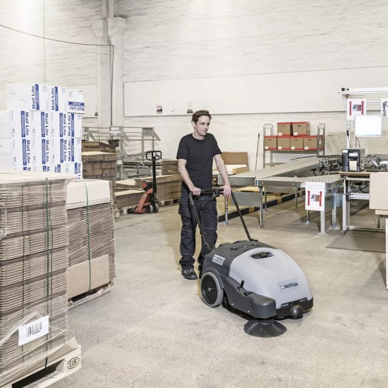 Ručni uređaj za pometanje Nilfisk SW750