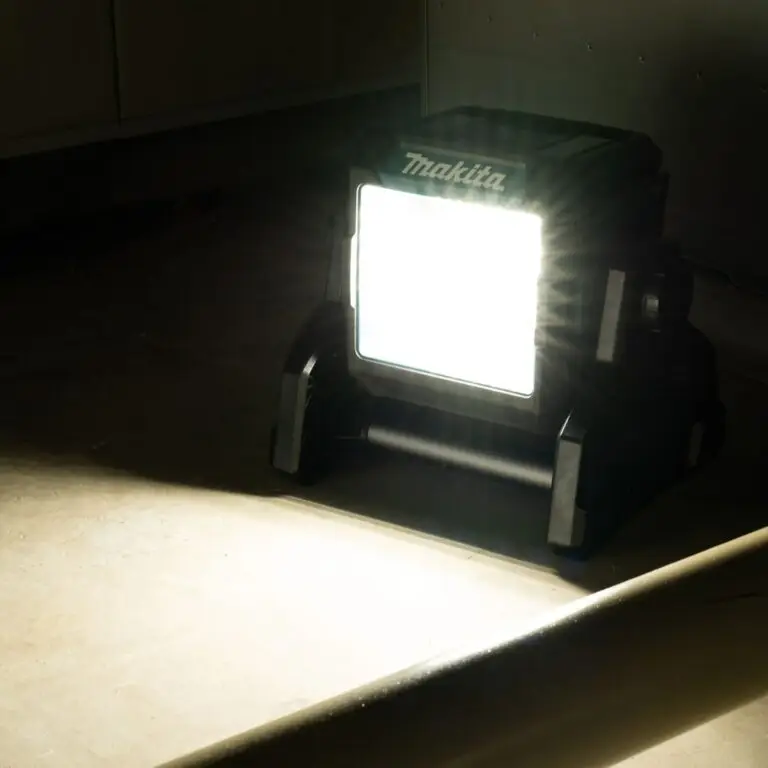 Led reflektor akumulatorski Makita DEAML003G