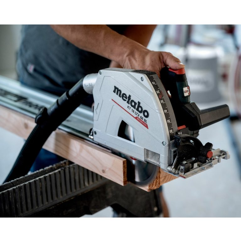 Akumulatorska uranjajuća kružna ručna pila Metabo KT 18 LTX 66 BL + Vodilica FS 160