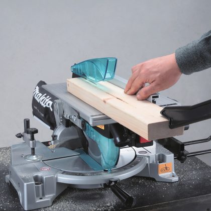Stolno nagibna pila Makita LH1040