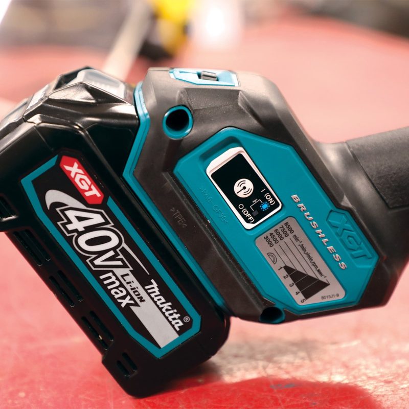 Brusilica kutna aku Makita GA023GM201 XGT