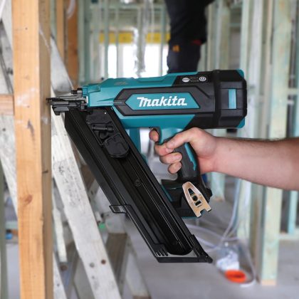 Akumulatorski pištolj za čavle Makita DBN900ZK
